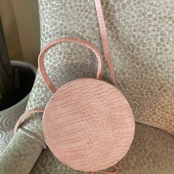 ‼️ SALE Grab Handle Round Croc Cross Body Bag 💅🏽 - Picture 4 of 6